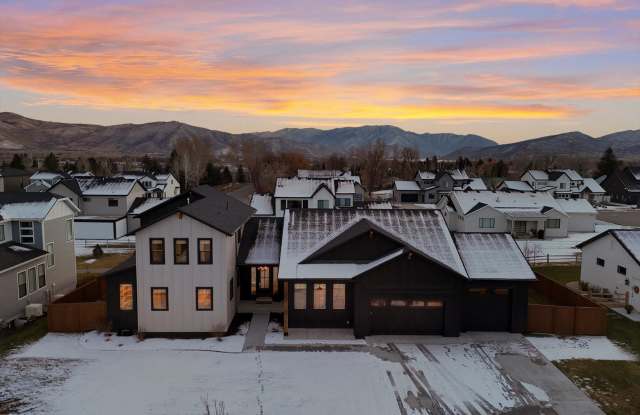 296 East 230 North photos photos