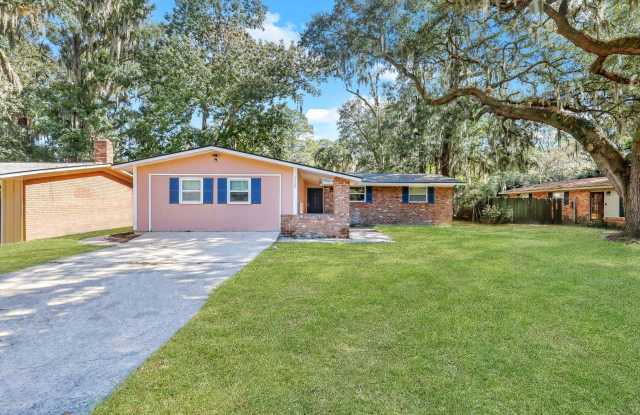 Ranch Home off of Skidaway Rd. photos photos