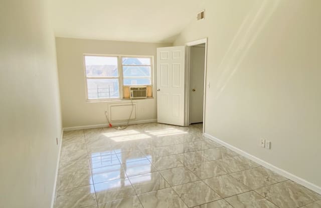 35 Port Lane - 35 Port Lane, Staten Island, NY 10302