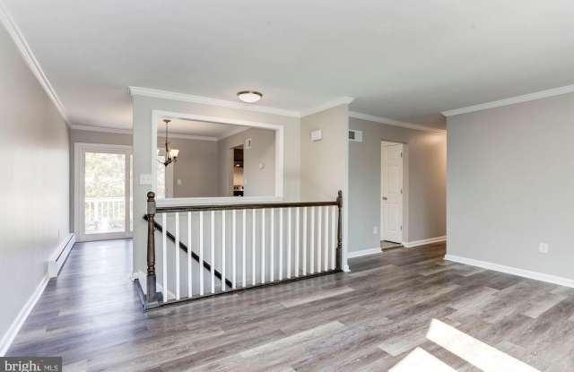13706 KENSLOW CT Gallery 2