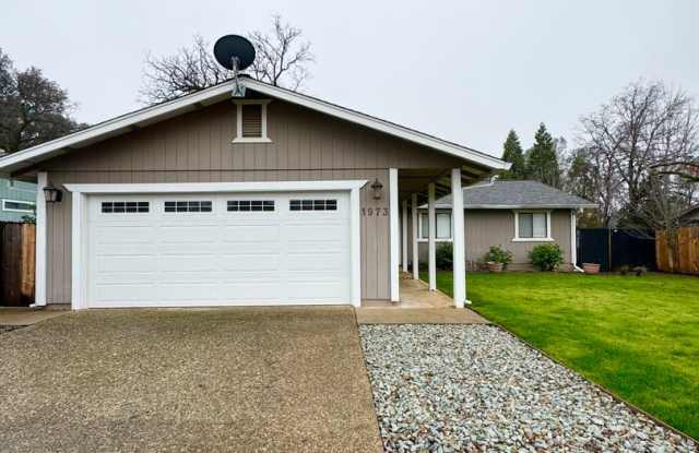 New Year Move-In Special! $300 OFF 1st MONTH RENT!! photos photos