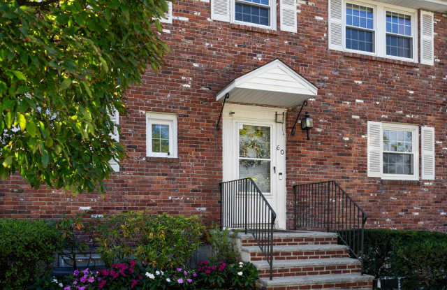 60 Hammond Pond Parkway Gallery 1