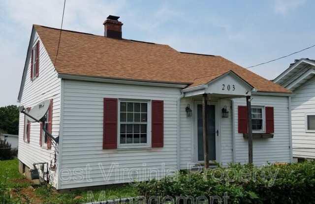 203 Summers St. - 203 Summers Street, Beckley, WV 25801