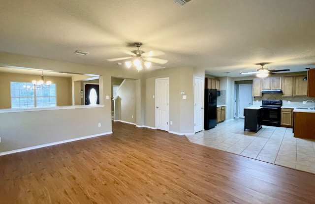 BEAUTIFUL 4 BR/2BTH HOUSE LOCATED IN CIBOLO AVAILABLE NOW!! photos photos