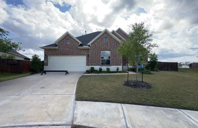 5602 Caracara St **Ask about our NO CASH DEPOSIT option!** photos photos
