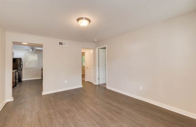 1097 Westview Drive SW - Apt 09 Gallery 4
