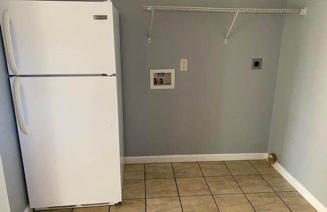 1586 Meadow Spring Drive Gallery 4
