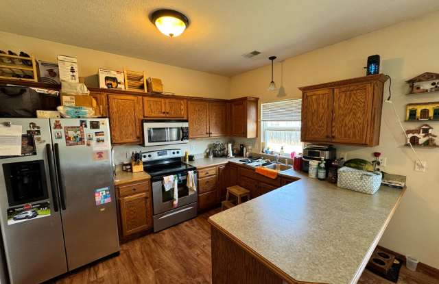 3 Bedroom Home in Quiet Cul-de-sac! Gallery 4