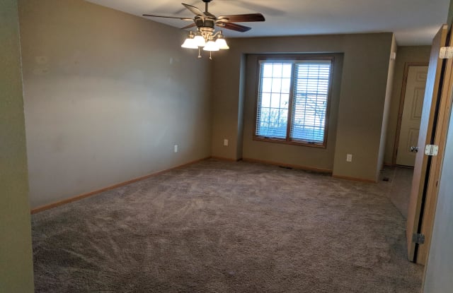 6163 Meacham Drive - 6163 Meacham Drive, Pleasant Hill, IA 50327