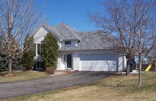 Four Bedroom with Garage in Eden Prairie for $2,799/month! photos photos