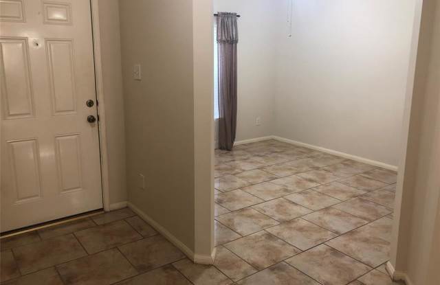 2010 Mickle Creek Drive Gallery 2