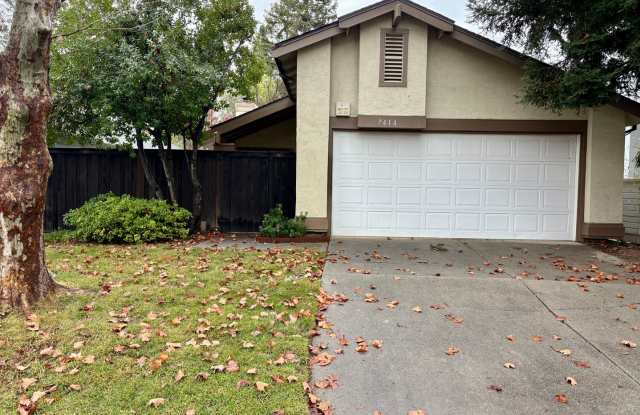 Updated 2bed/2full bath home in Pocket - 7414 Salton Sea Way, Sacramento, CA 95831