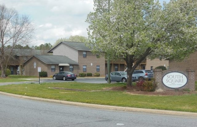 South Square Apartments - 708 Patton Circle, Greenville, NC 28590