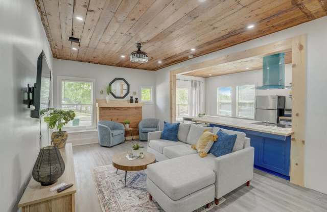 1311 W French Pl Gallery 4
