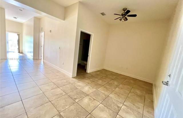 1253 SW 2nd St photos photos