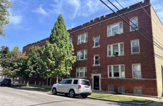 2749 N Monticello Avenue Gallery 1