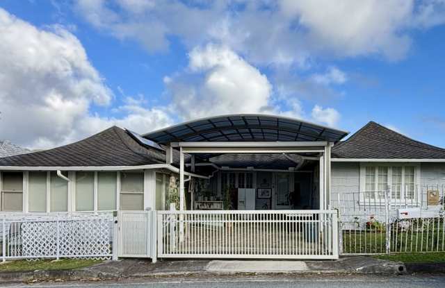 Upgraded Historical Residence with Panoramic Diamond Head View (Utilities Included) photos photos