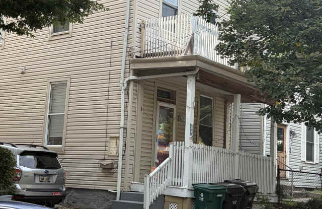 2209 West Clifton Avenue Gallery 1