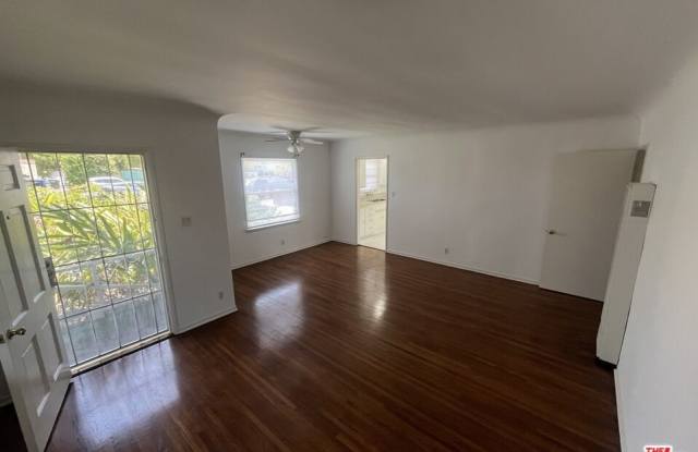 4225 Campbell Dr photos photos