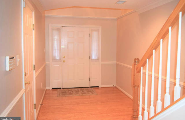 4040 HEATHERSTONE CT Gallery 2