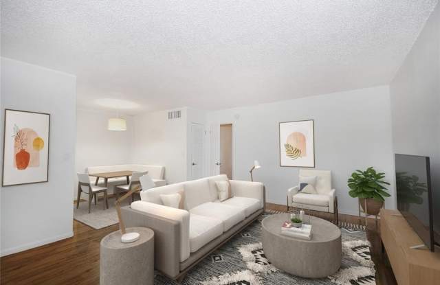 900 NE 26th St photos photos