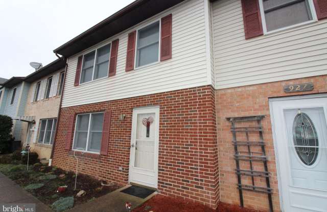 925 HILLTOP DRIVE - 925 Hill Top Drive, Woodstock, VA 22664