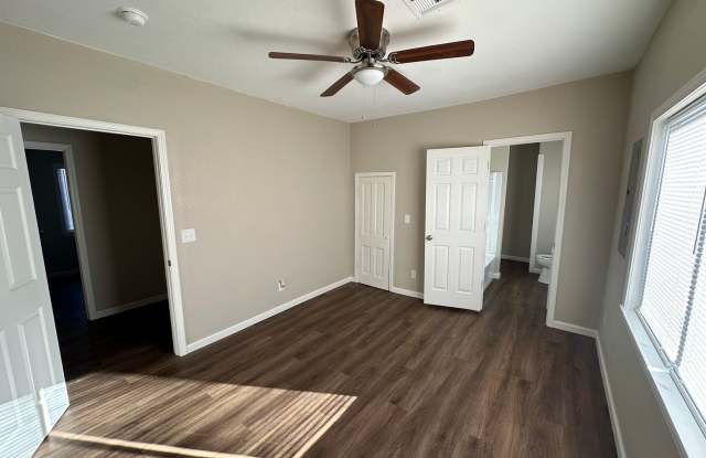 2 Bedroom 1.5 Bath Home for Rent Gallery 4