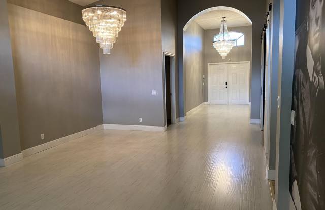 6330 HARBOUR OAK Drive Gallery 4