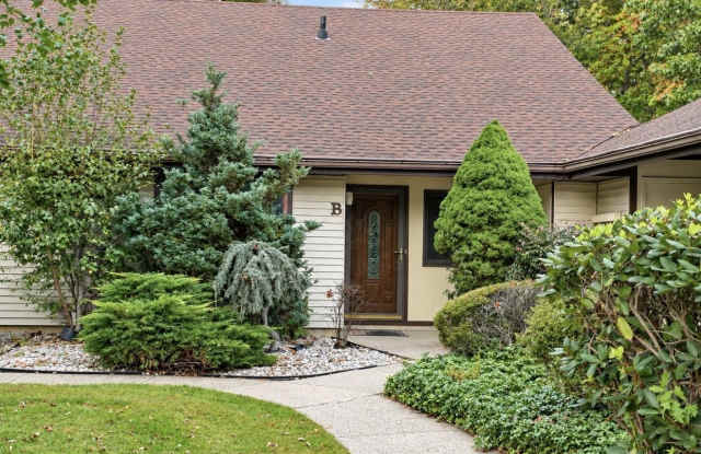 132 Amberly Drive Gallery 1