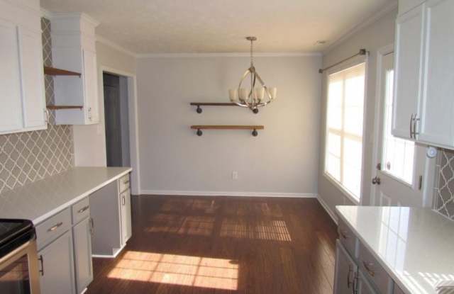 165 Cavalier Drive Gallery 4