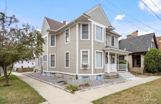 19 S 4th Avenue unit: A photos photos