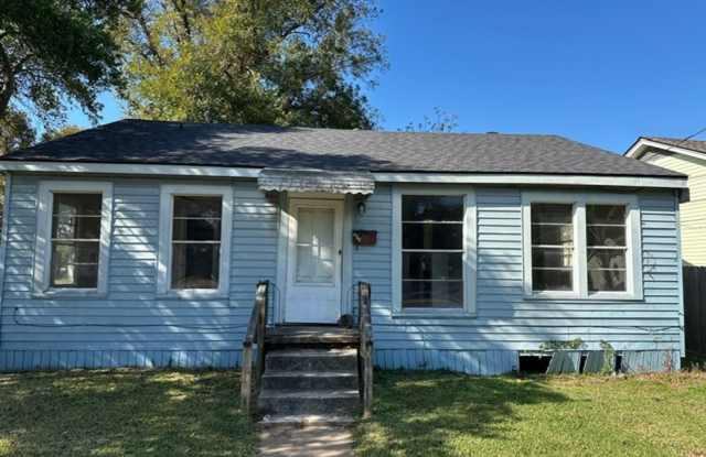 House for Lease - 701 Whittington photos photos