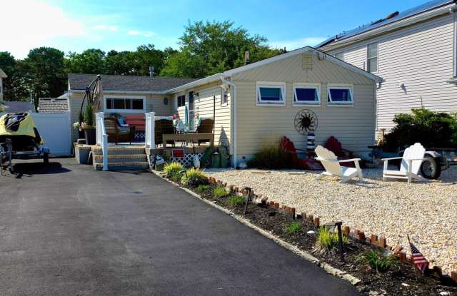 4 Cedar Crest Drive Gallery 1