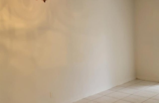 4394 NW 9th Avenue Gallery 4