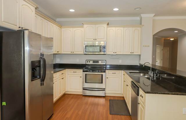 3 Bedroom 2 Bath Ranch in Evans! Gallery 4