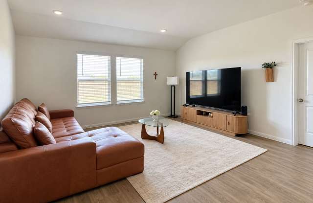 569 Globe Mallow Circle Gallery 2