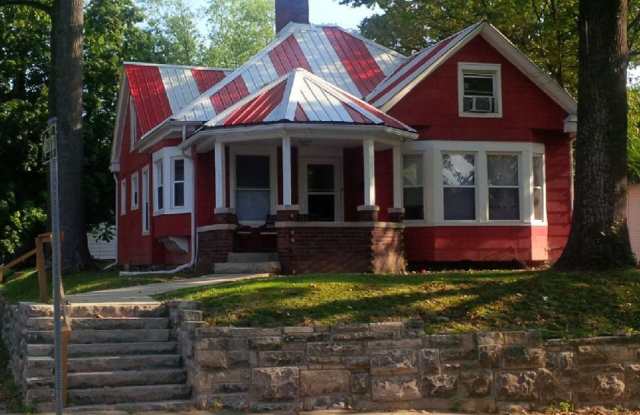CANDY STRIPE HOME! 4 BD/2 BA photos photos CANDY STRIPE HOME! 4 BD/2 BA photos photos