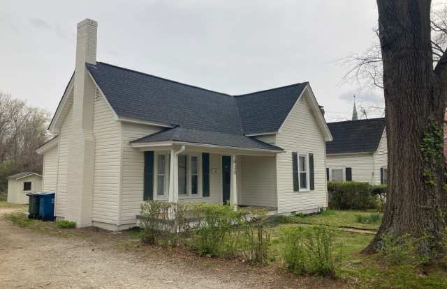 Super cute, newly renovated 3 bed, 1 bath home close to all things Downtown Salisbury photos photos