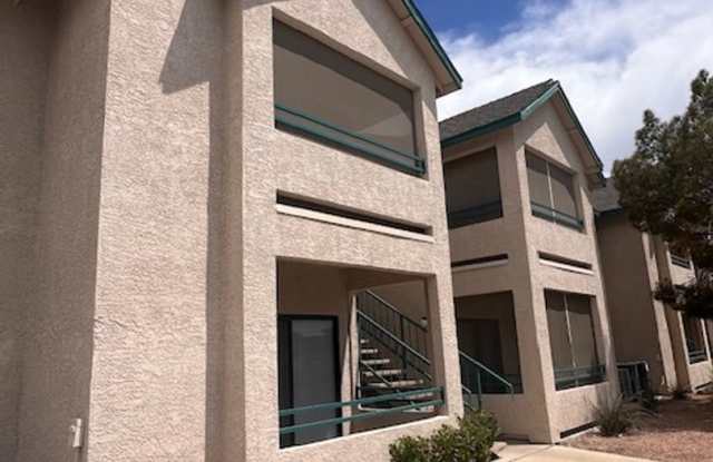 Gated / Community Pool / Downstairs / $500.00 Off First Months Rent photos photos