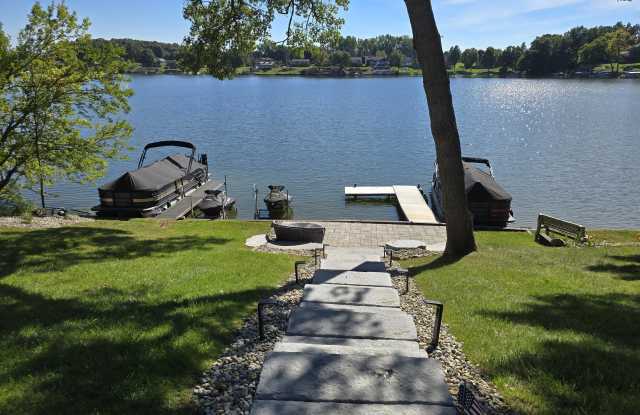 13915 Grandpoint Drive Gallery 3