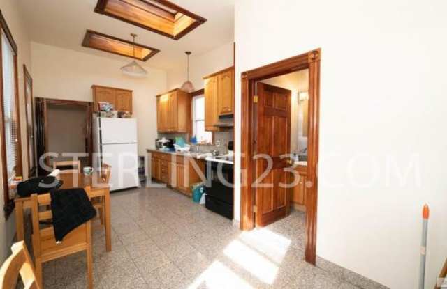 30-31 30TH ST. Gallery 3