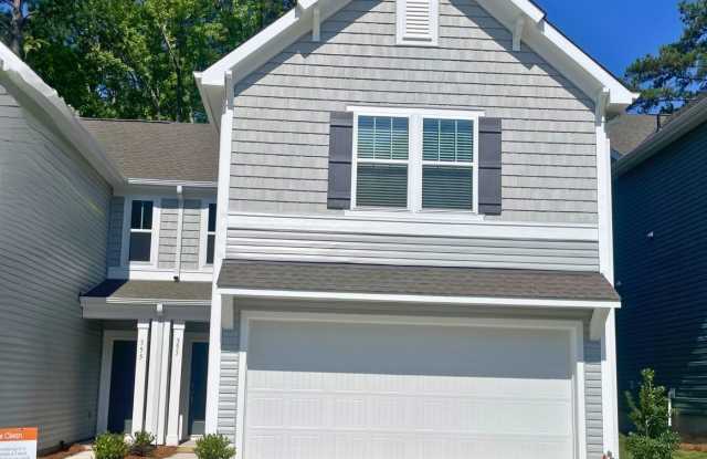 3 Bedroom paired home with 2 car garage minutes from shopping and I-85 - AVAILABLE NOW - 353 Pearl Street, Salisbury, NC 28146