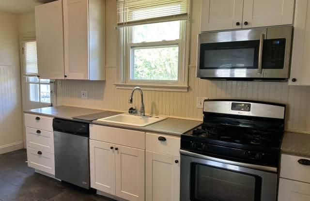 Updated 3 Bedroom, 1.5 Bath Rowhome - 46 Fairview Avenue, Lancaster, PA 17603 Updated 3 Bedroom, 1.5 Bath Rowhome - 46 Fairview Avenue, Lancaster, PA 17603