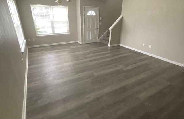 3 Bed 1.5 bath Home for Rent Gallery 3