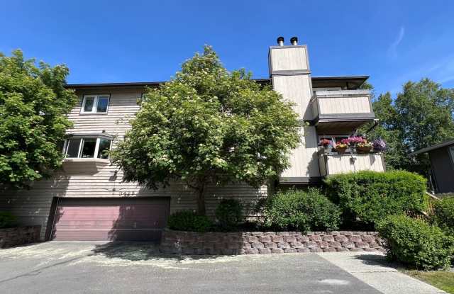 Lake Hood views!  (2) Bed / (2) Bath Condo w/ Heated Garage Parking! Gallery 4