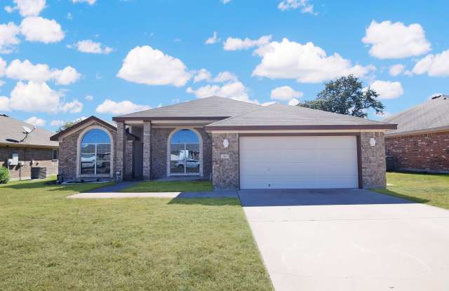 2416 Isabelle Dr - 2416 Isabelle Drive, Copperas Cove, TX 76522