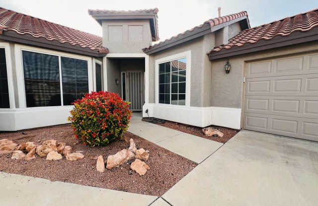 TOWNHOME - CORNVILLE - 55+ COMMUNITY INTHE VILLAS AT VERDE SANTA FE - 515 South Valle Escondido, Yavapai County, AZ 86325