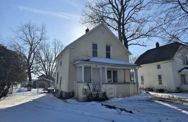 827 Dawson Street - 827 Dawson Street, Waterloo, IA 50703