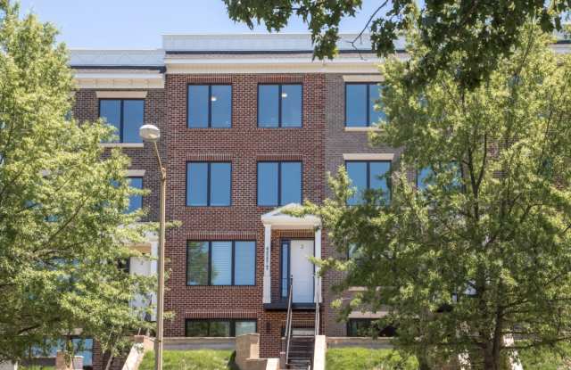 4527 Georgia Ave NW # 2 photos photos