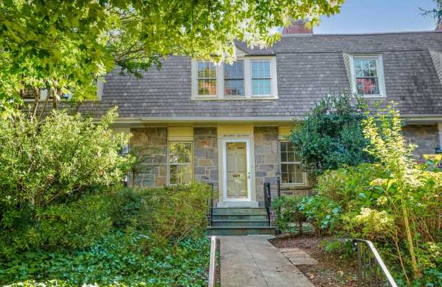 Beautifully Updated Georgetown Rowhome with Parking! - 1717 37th Street Northwest, Washington, DC 20007